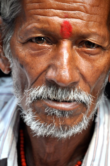 sunday market ahmedabad street photography 