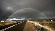 country villa, val d orcia, tuscany, italy. double rainbow (double rainbow )