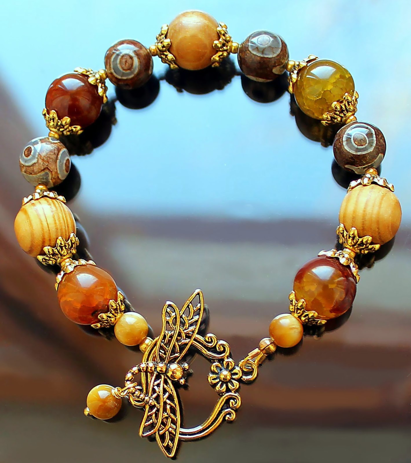Авторская бижутерия: Браслет из натуральных камней и деревянных бусин ...