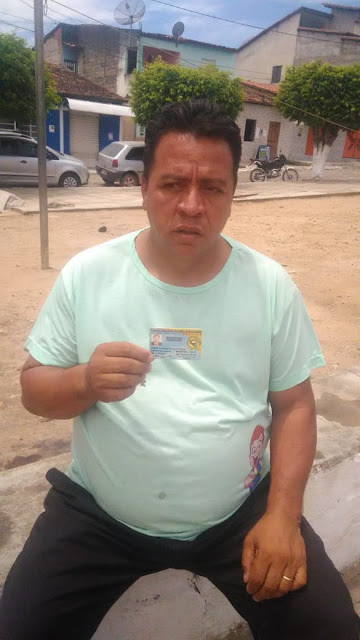 Pastor da Assembléia de Deus, chama pastor que está passando fome de Zé Reuela, doido e inescrupuloso Pastor da Assembléia de Deus, chama pastor que está passando fome de Zé Reuela, doido e inescrupuloso