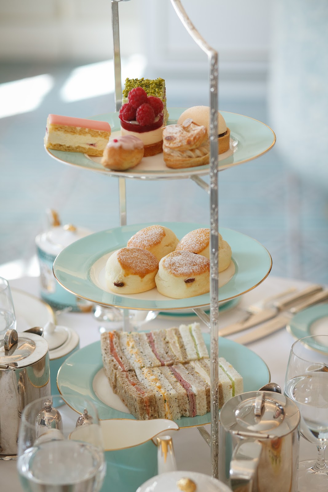 Afternoon Tea No. 1 Fortnum & Mason Blue Sky and Bunting