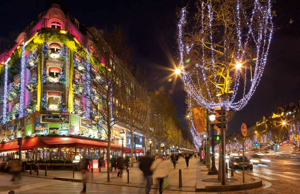 Paris at Christmas | free download wallpaper