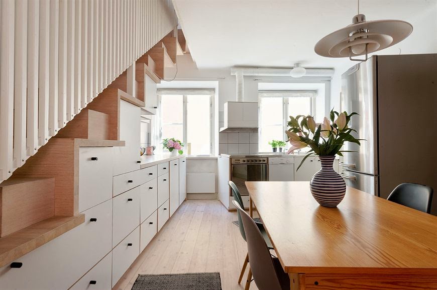 UNA COCINA EN LA ESCALERA Decoración