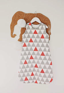 Ava baby slaapzak met blinde rits in geometrische print | baby sleeping bag geometrical print