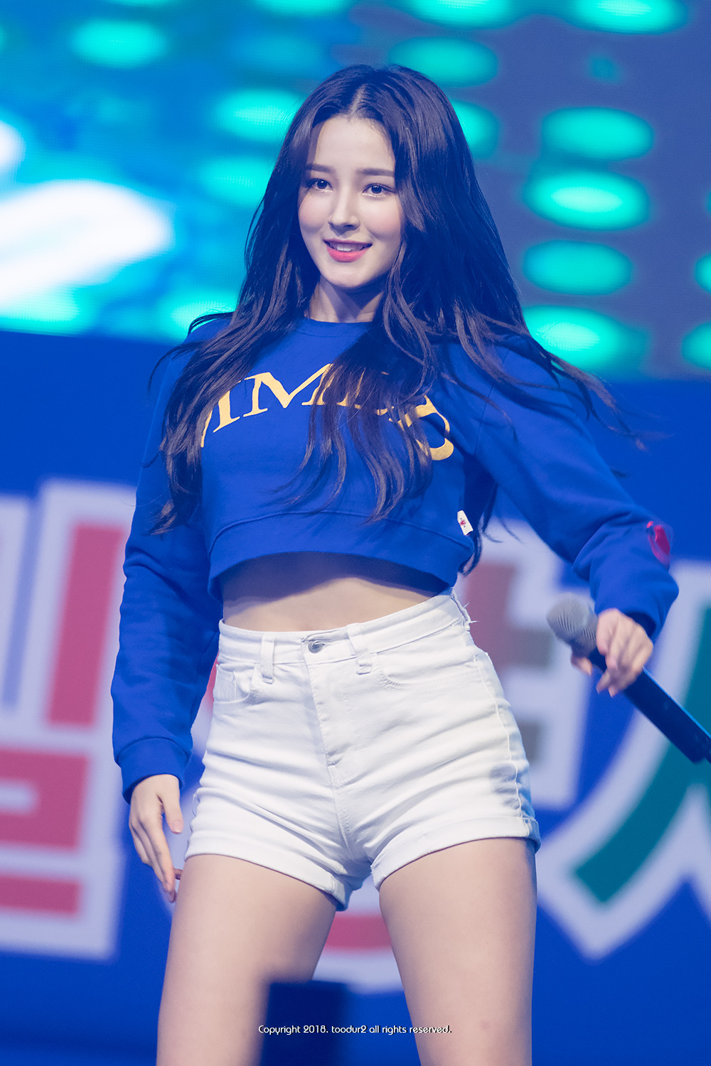 THE MOST SEXIEST OUTFIT OF NANCY MOMOLAND - Sexy K-pop