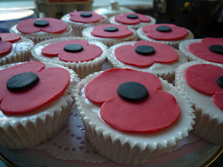 Remembrance Poppy Cakes Remembrance Poppy Day Cakes