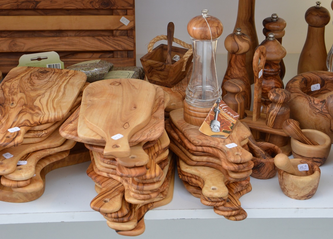 Изготовление товаров на продажу. Деревянные изделия. Деревянные сувениры. Изделия из древесины. Ручные изделия из дерева.