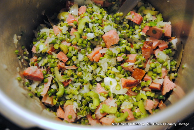 Pressure Cooker Southern Split Pea and Ham Soup at Miz Helen's Country Cottage
