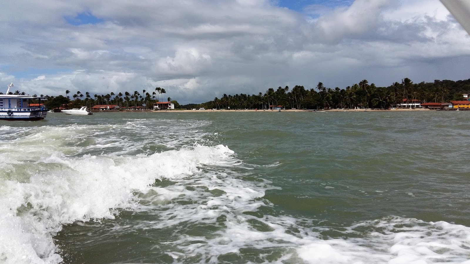 Morro de São Paulo Passeio de lancha Volta a Ilha Bahia Brasil VIAGENS DA RÔ Morro de São Paulo Passeio de lancha Volta a Ilha Bahia Brasil VIAGENS DA RÔ