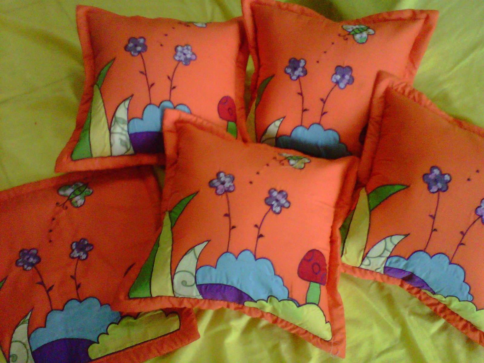 Qta Collection Kreasi Unik dari Kain sarung bantal