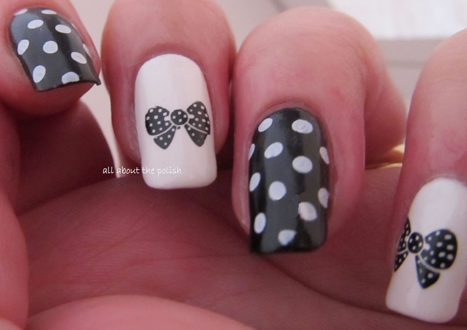 It's all about the polish: Black & White - Laid back challenge