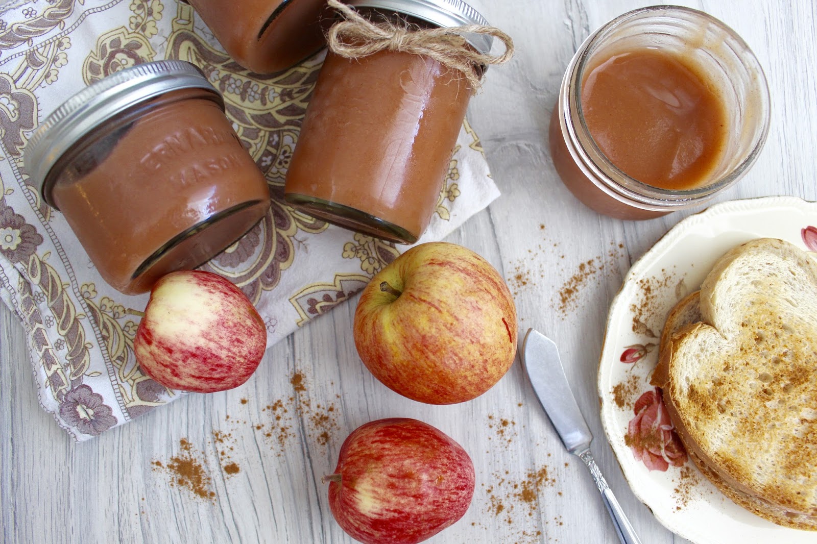 A Slice of Brie Easy, Homemade Cinnamon Apple Butter
