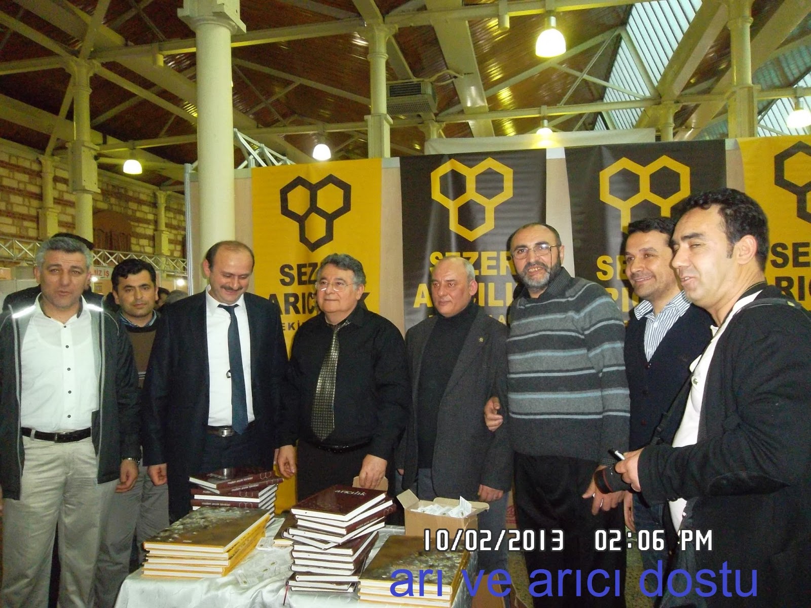 ARI VE ARICI DOSTU 2013 İSTANBUL ARICILIK FUARINDAN