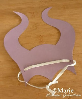 Elasticated paper mask costume headpiece