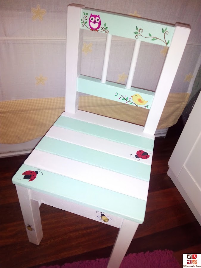 silla tuneada con pintura a la tiza