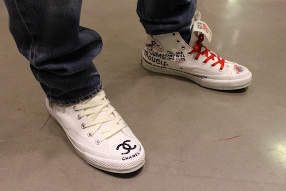 Fashion and Music Blog: Pharrell Williams wears Customized Converse ...