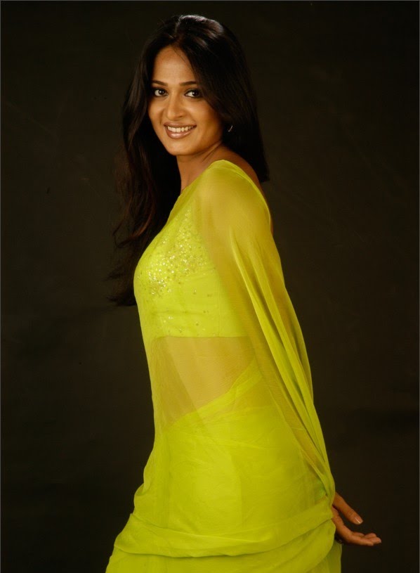 Actress Anushka Shetty Hot Photos In Green Saree
