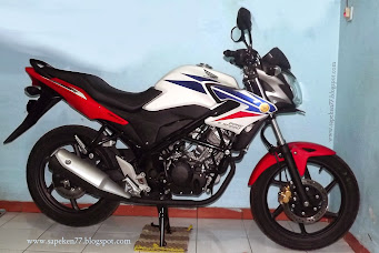 Honda CB150R Street Fire 2014