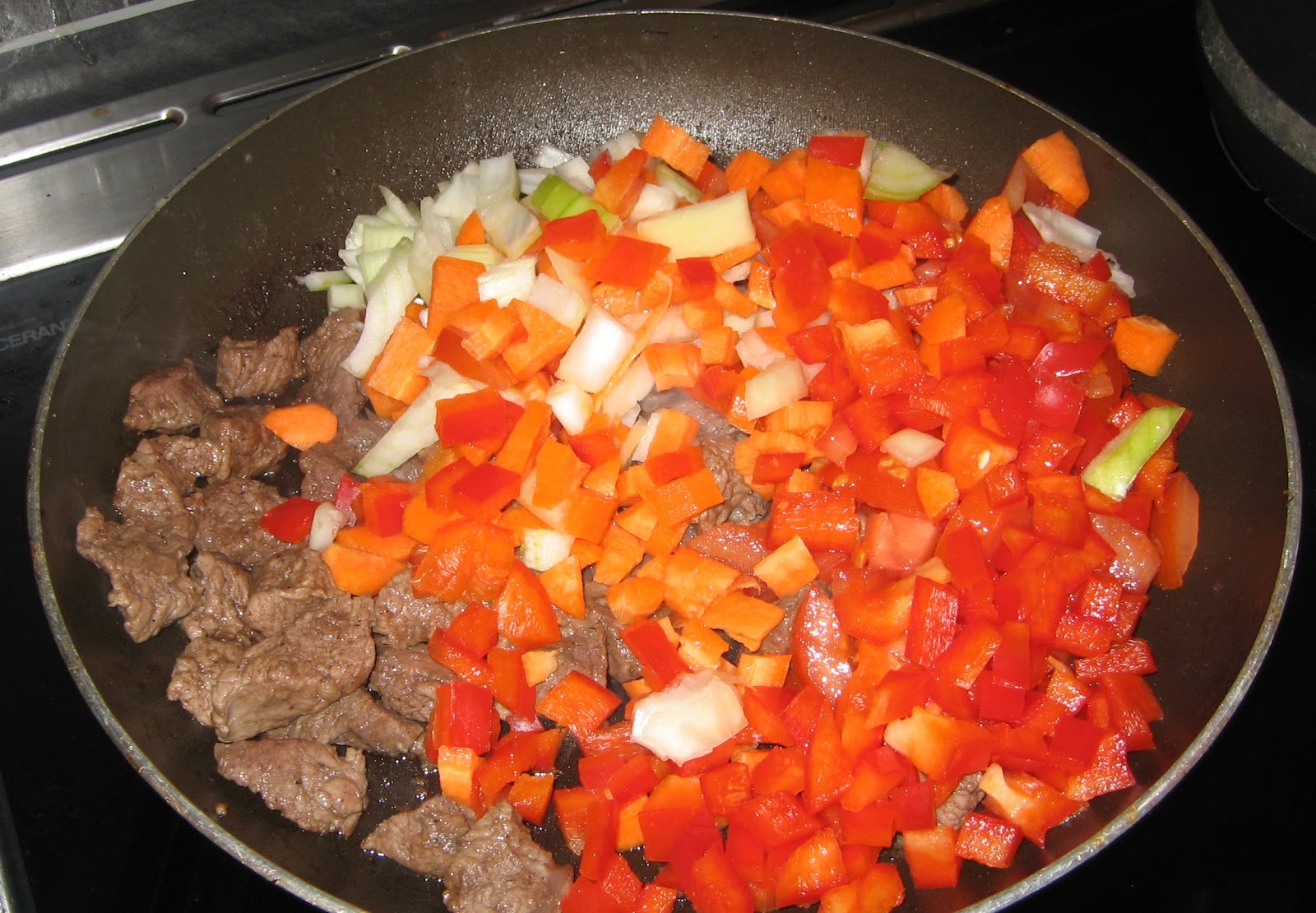 Biffgryte Med Søtpaprika Og Spinat