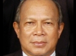 Biografi Amoroso Katamsi - Pemeran Soeharto dalam Film G 30 S/PKI Biografi Amoroso Katamsi - Pemeran Soeharto dalam Film G 30 S/PKI