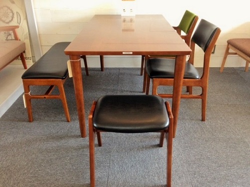 Seven Style Staff Blog カリモク60 スタッキングスツール