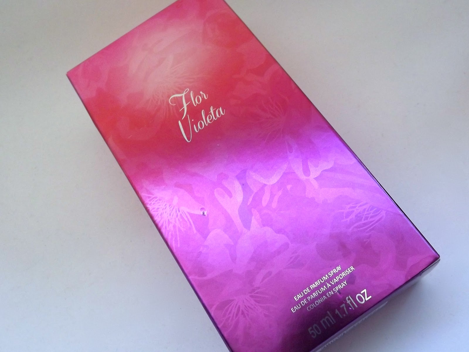 Beauty Vixen: Avon Flor Violeta Perfume