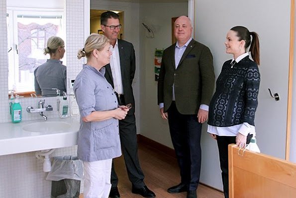 Princess Sofia of Sweden visited the surgery service and a patient care department in Sophiahemmet Hospital of Stockholm