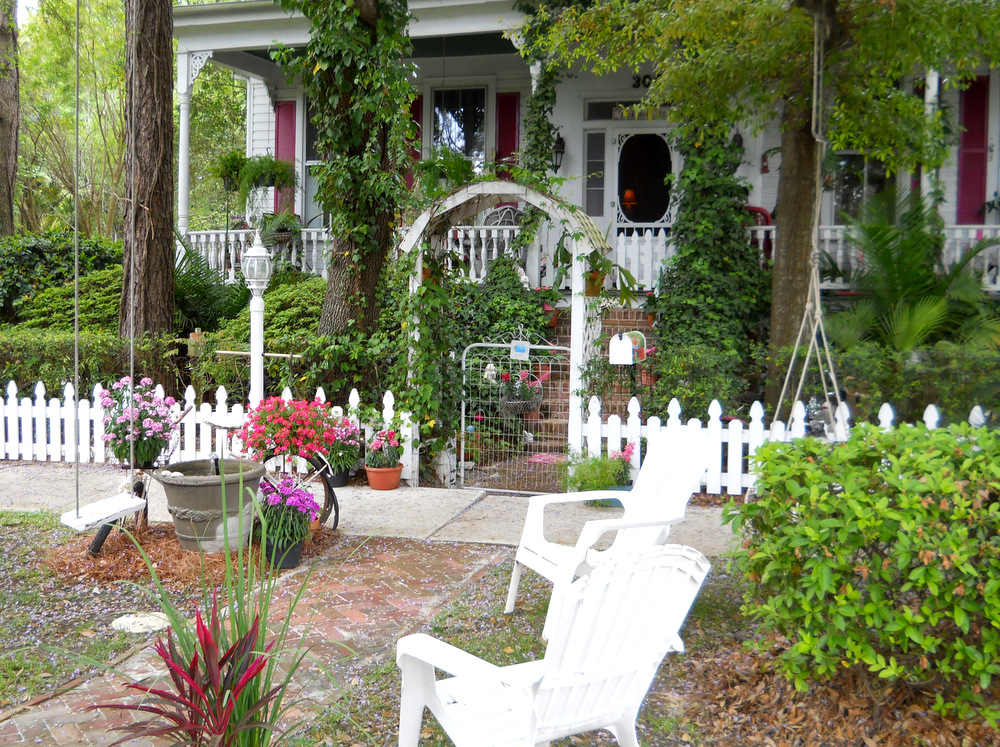 Martha Kisling Art With Heart Southern Gardens and a Street Fair in