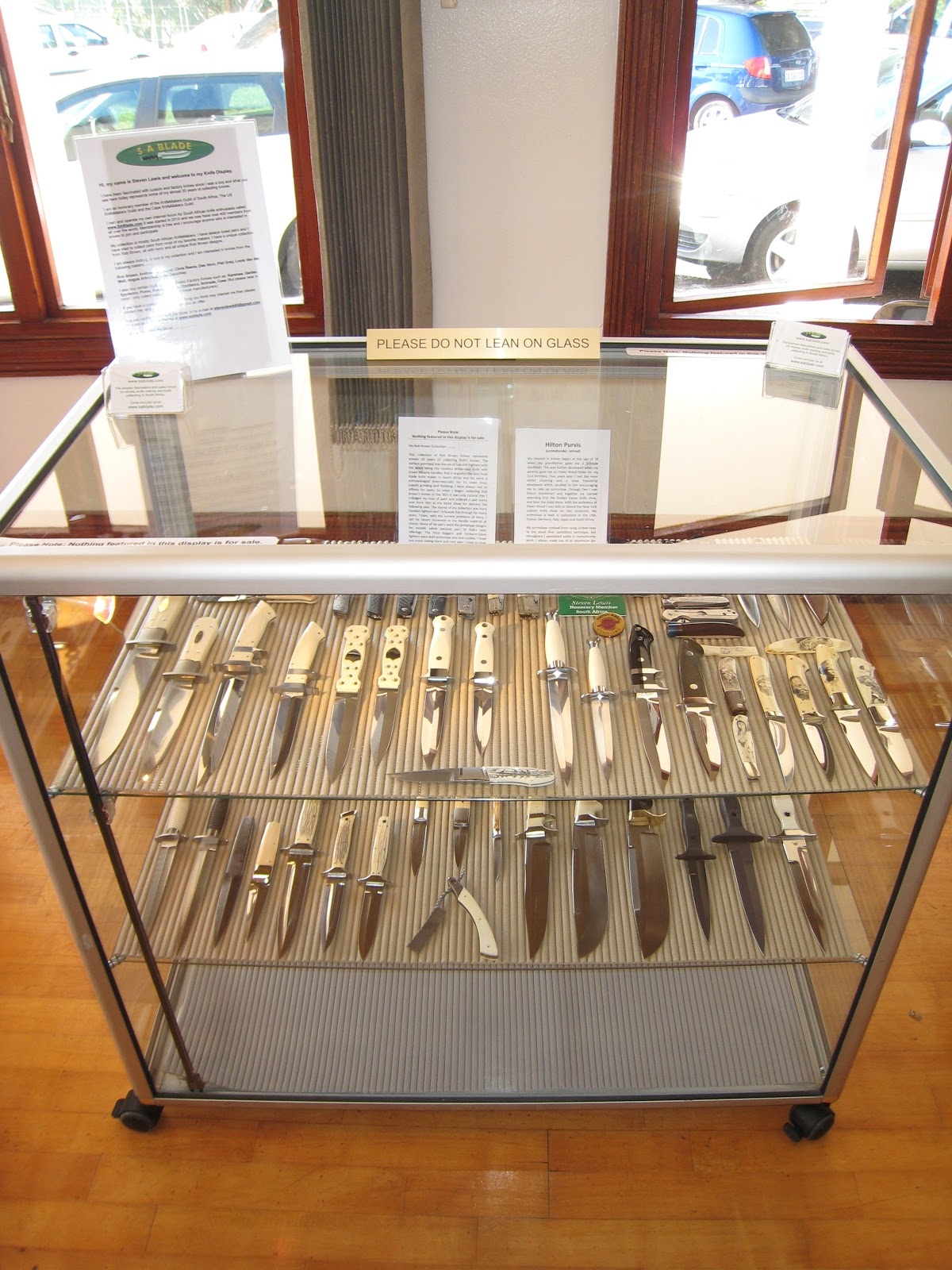 Dora 9 Diecast Cape Knife Makers Guild Expo.