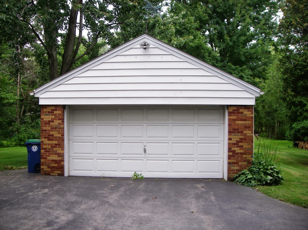 Views of Buffalo: Buffalo ReUse Offering Cape Cod Home for Relocation