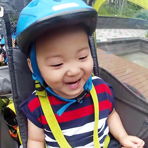 흥이 넘치는 아기 송민국.jpgif | 인스티즈