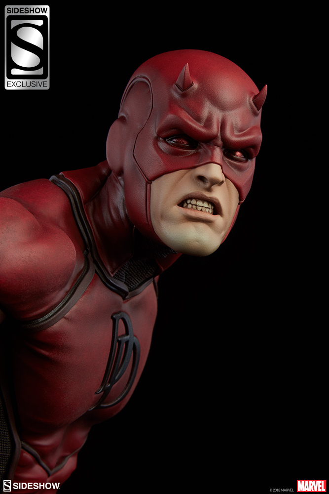 toyhaven Sideshow Collectibles 21inch tall Daredevil Premium Format