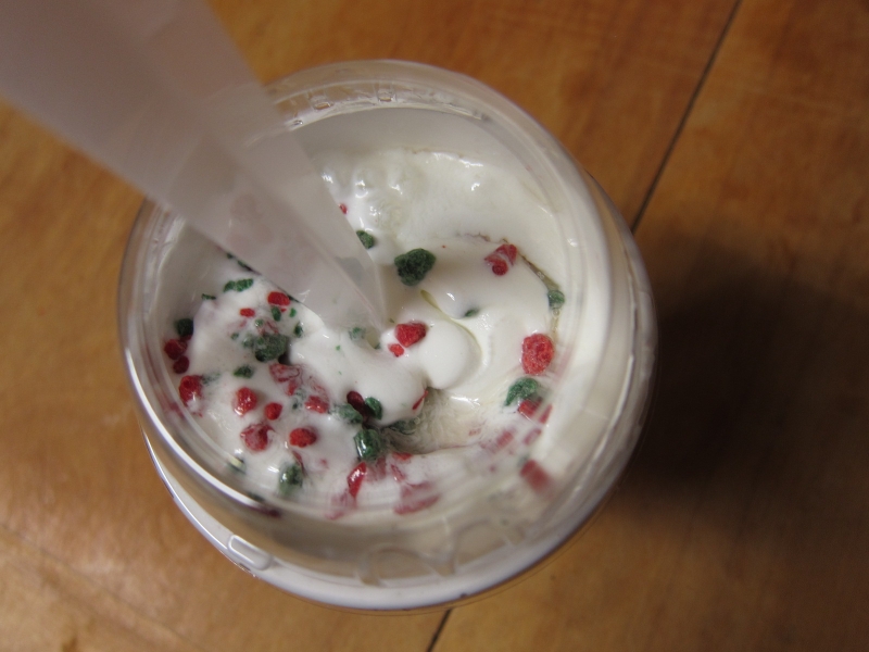 Review McDonald's Holiday Mint McFlurry