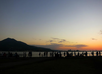 Crowd sunset watching at Tamsui Taipei