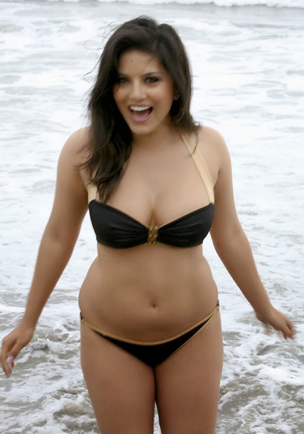 Sunny Leone Hot In Bikini Pictures Hot Desi Girls