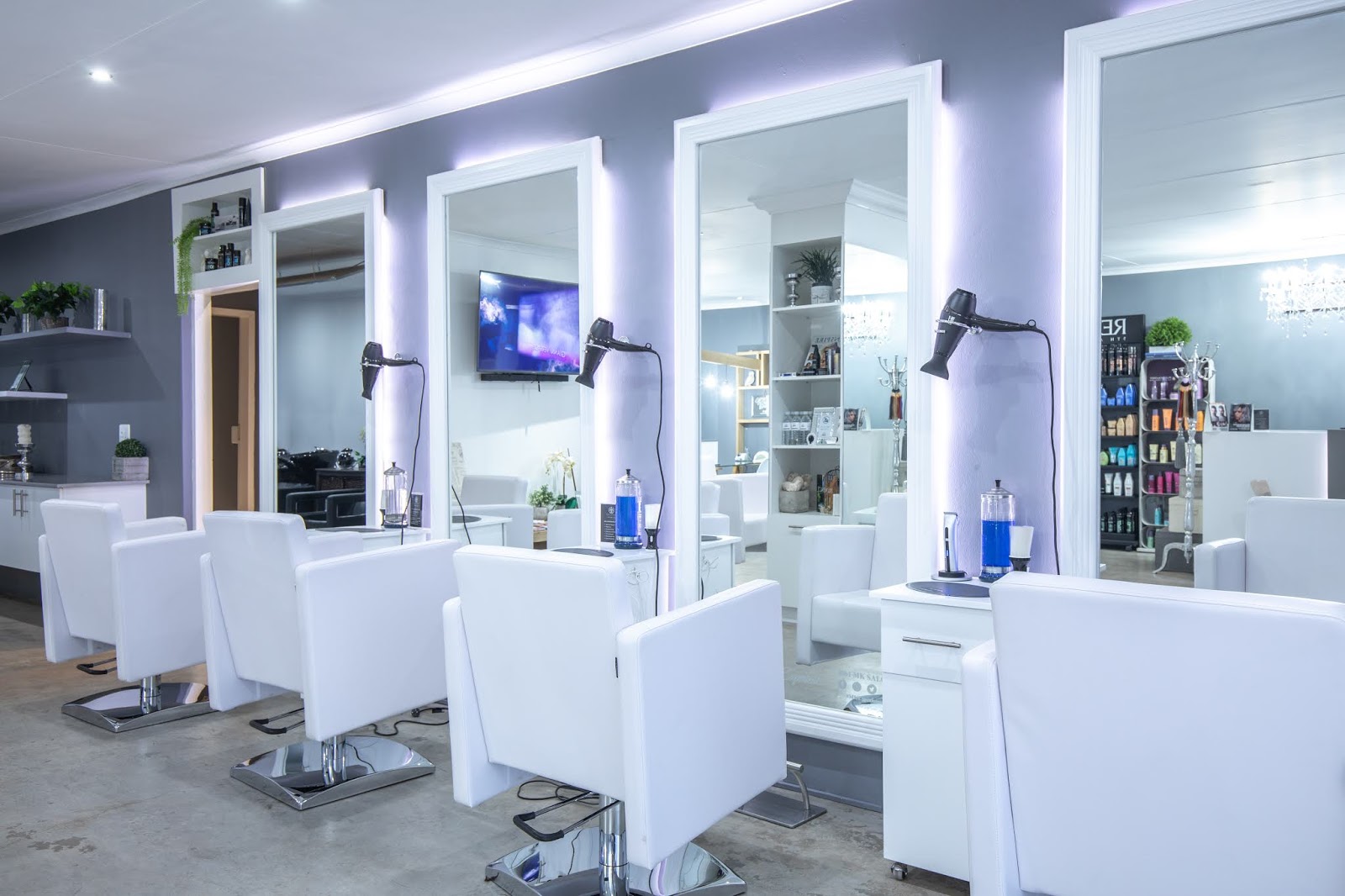 The Life's Way Celebrityapproved MKSalon Opens Up a Whole New World