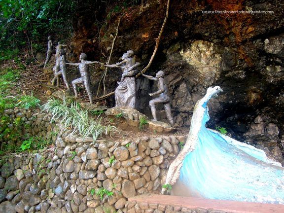 Statues depicting the residents of Baler going up Ermita Hill to escape a tsunami