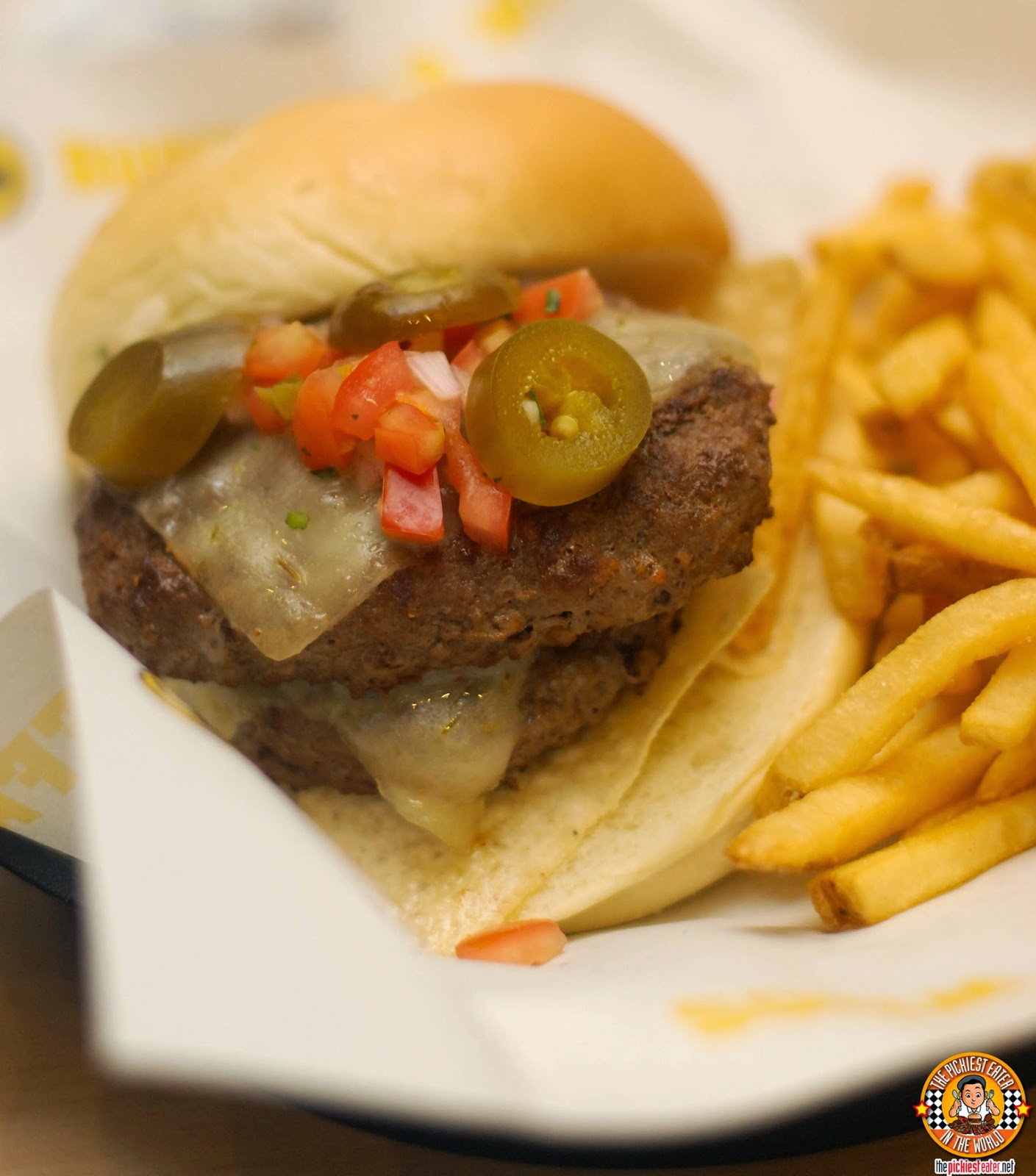 THE PICKIEST EATER IN THE WORLD GOING WILD AT BUFFALO WILD WINGS
