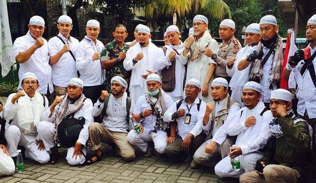 Ini Tujuh Selebriti yang Ikut Demo 4 November Ini Tujuh Selebriti yang Ikut Demo 4 November