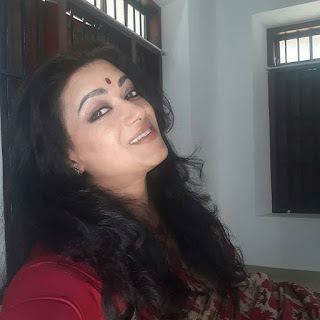 Malayalam Aunty Jennifer Antony latest hot in saree Navel Queens Malayalam Aunty Jennifer Antony latest hot in saree Navel Queens