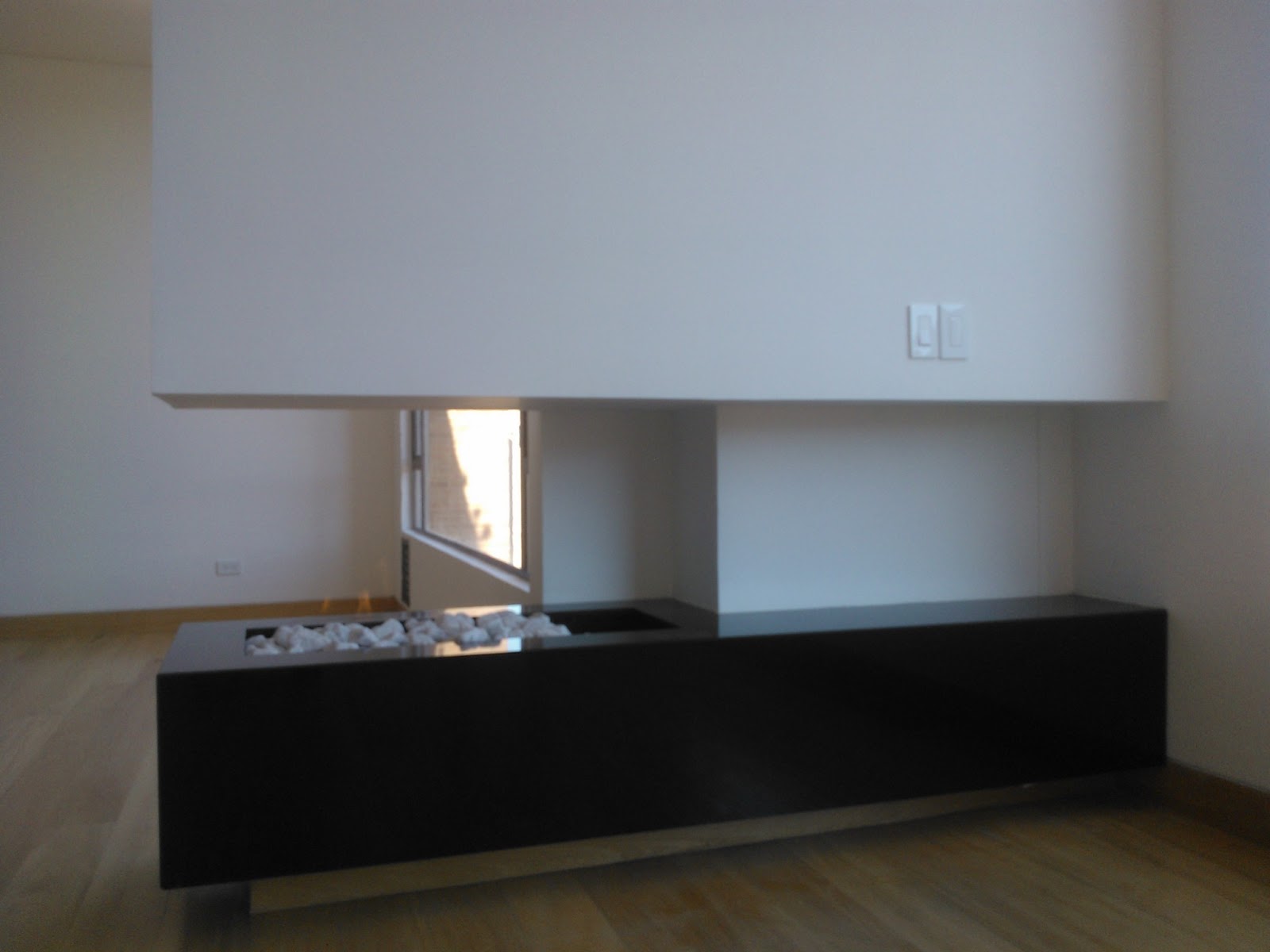 INDUSTRIAS UNIDAS: CHIMENEAS A GAS, ETANOL Y TRADICIONAL, ENCHAPES Y