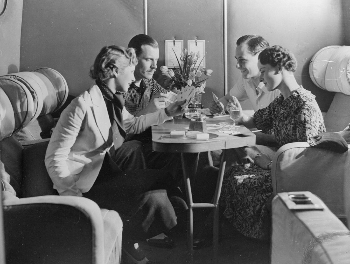 commercial air travel in the 1930s