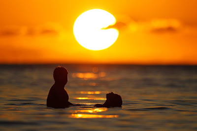 Romantic Couples In Beach With Sunset