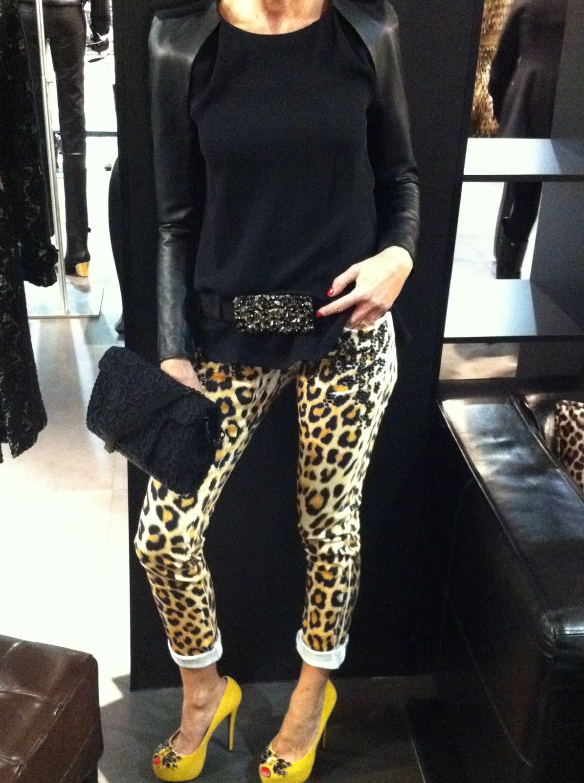 pantalon acampanado animal print