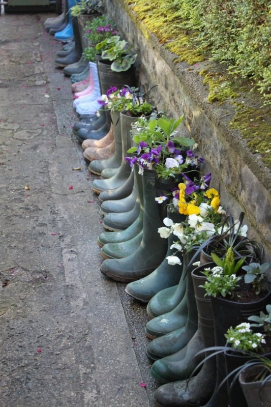 How to Recycle Recycling and Makeup your Old Rain Boots