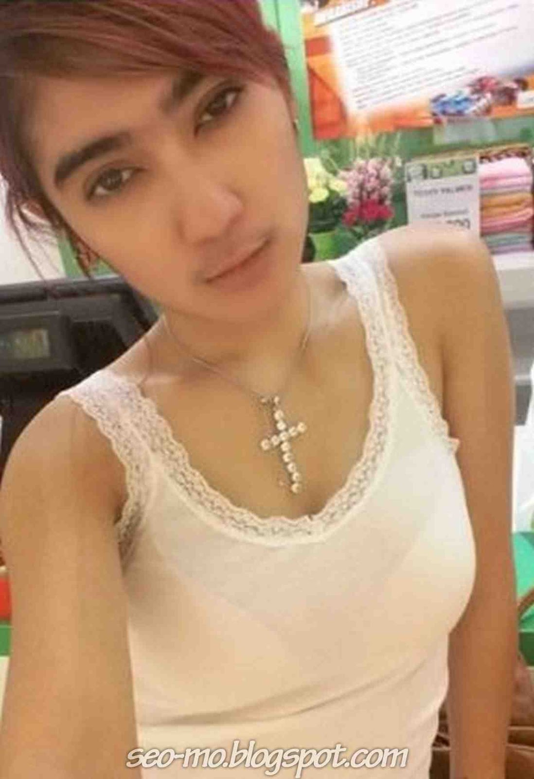 Biodata dan Foto Revi Mariska Terbaru