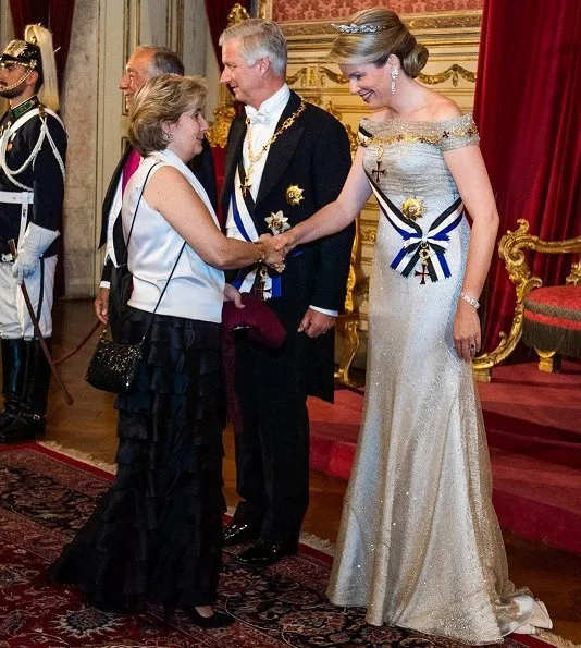 Queen Mathilde wears her wedding tiara. The tiara Queen Mathilde wore on her wedding day was borrowed from her new mother-in-law, Queen Paola
