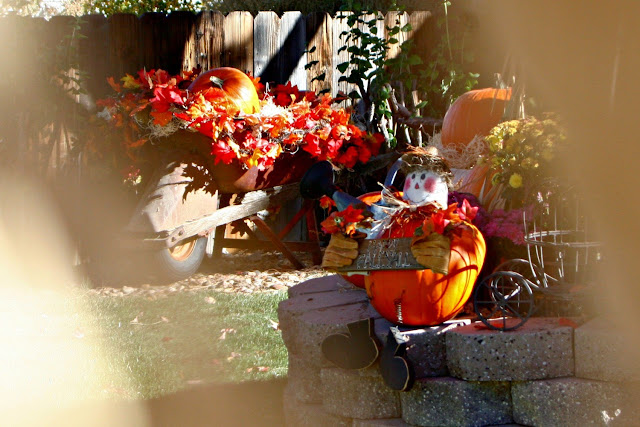 MarvinsDaughters: Fall Outdoor Decor