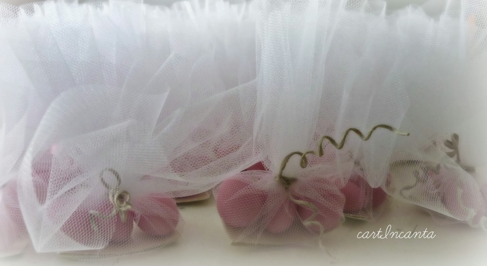 cartIncanta Bianca, un tuffo tra tulle e confetti