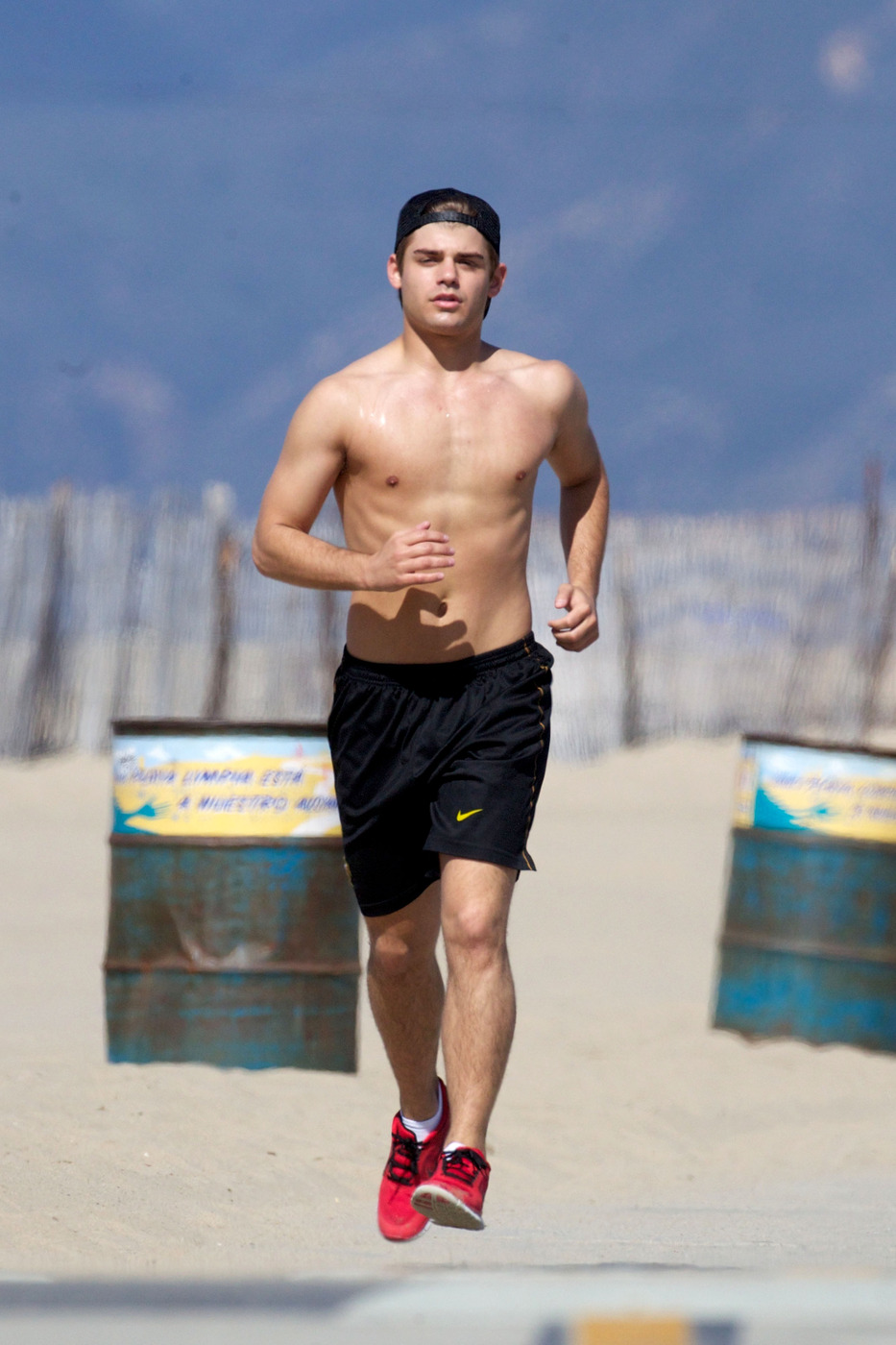 GARRET CLAYTON SHIRTLESS in Santa Monica PICTURES INFO.